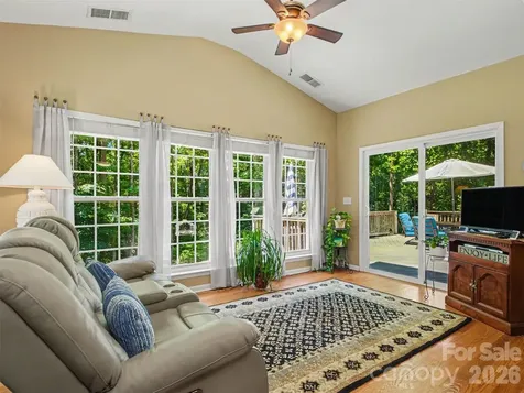 161 Montrose Drive Mooresville NC 28115