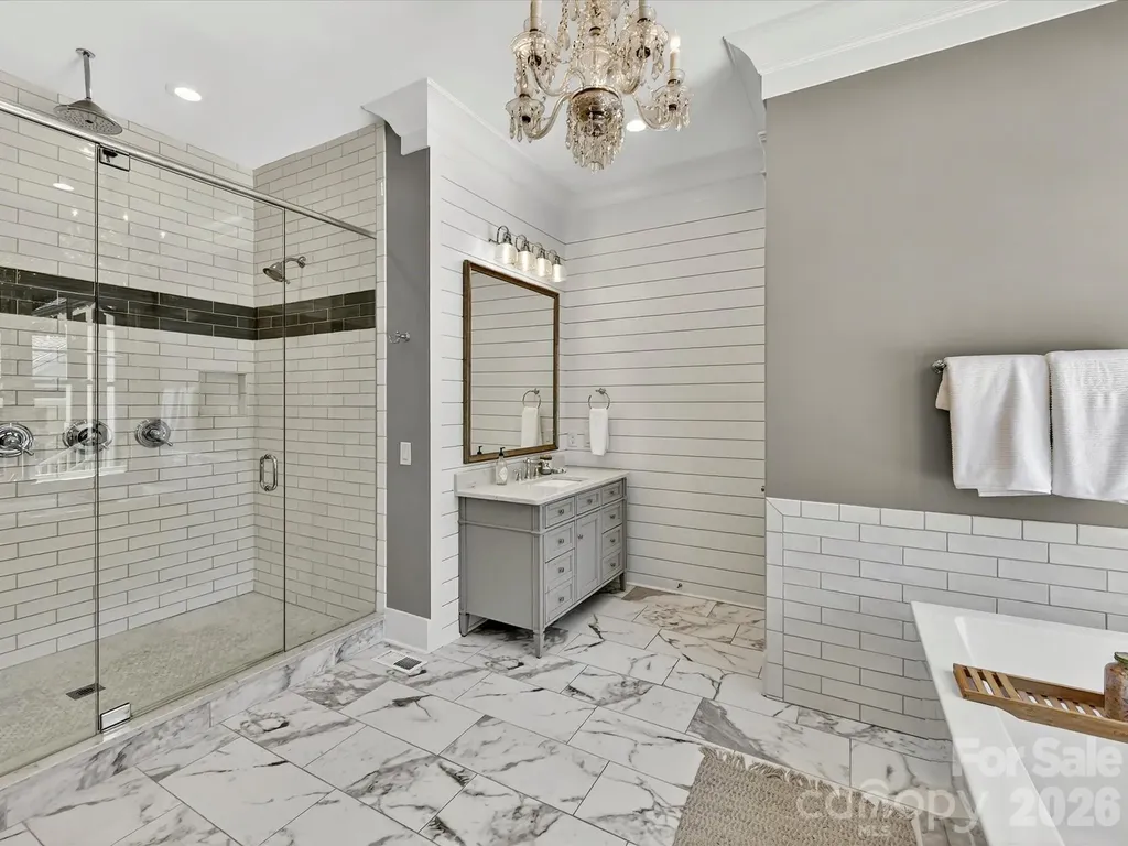 221 Anthony Circle Charlotte NC 28211