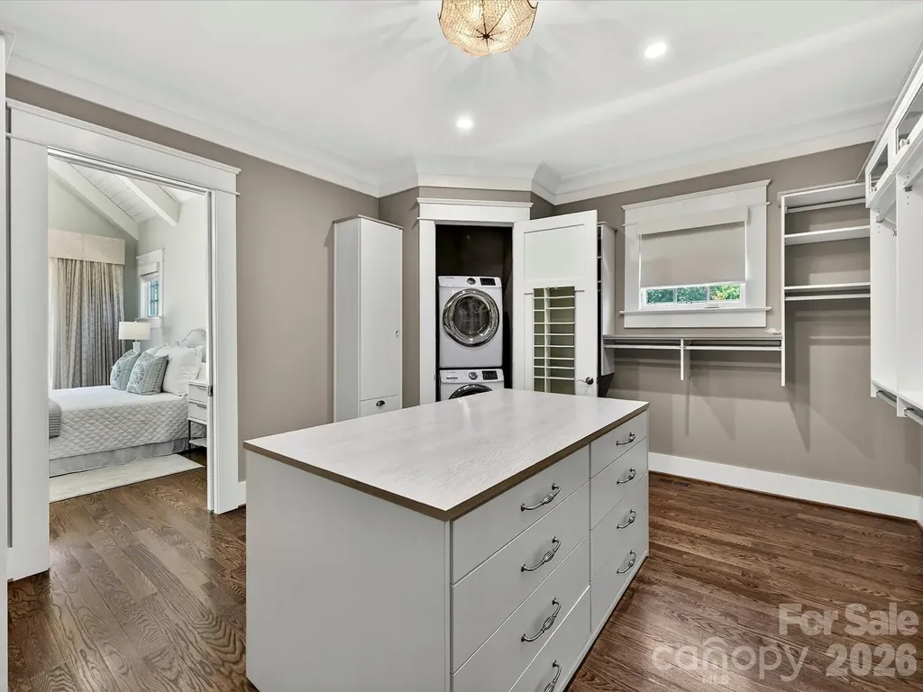 221 Anthony Circle Charlotte NC 28211