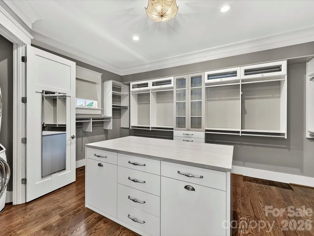 221 Anthony Circle Charlotte NC 28211