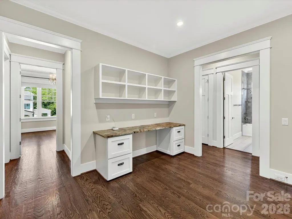 221 Anthony Circle Charlotte NC 28211