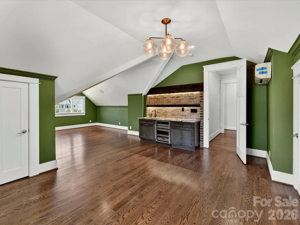 221 Anthony Circle Charlotte NC 28211