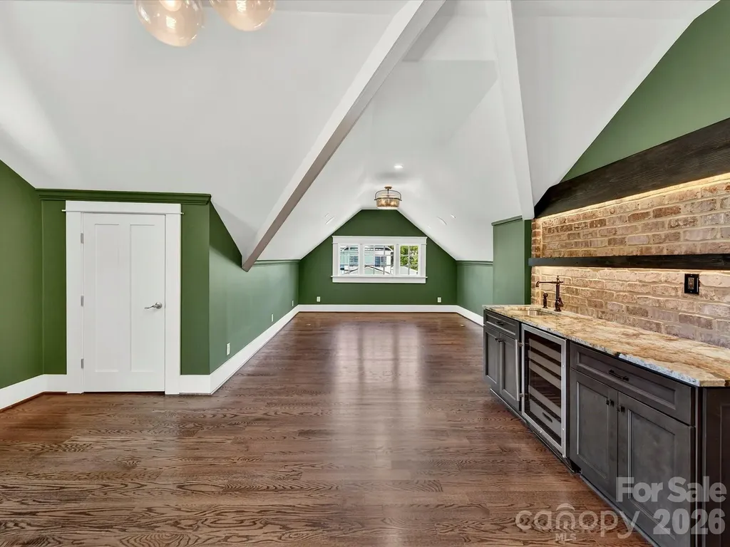 221 Anthony Circle Charlotte NC 28211