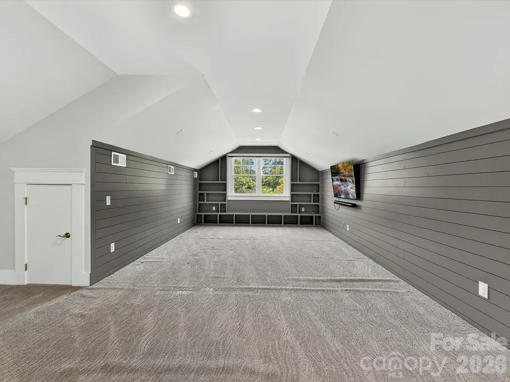221 Anthony Circle Charlotte NC 28211