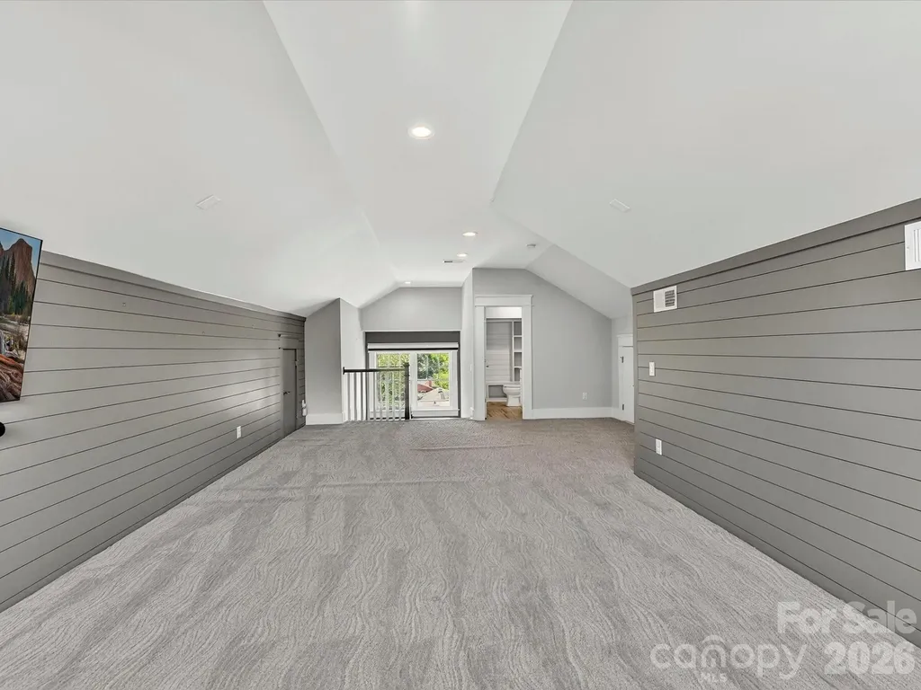 221 Anthony Circle Charlotte NC 28211