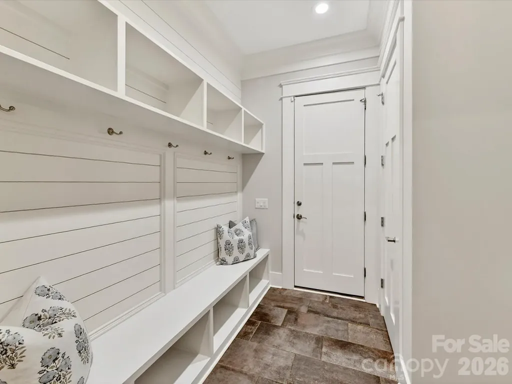 221 Anthony Circle Charlotte NC 28211