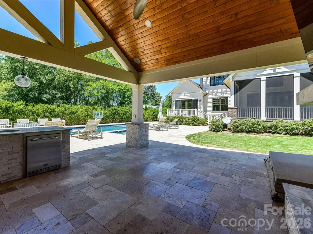 221 Anthony Circle Charlotte NC 28211