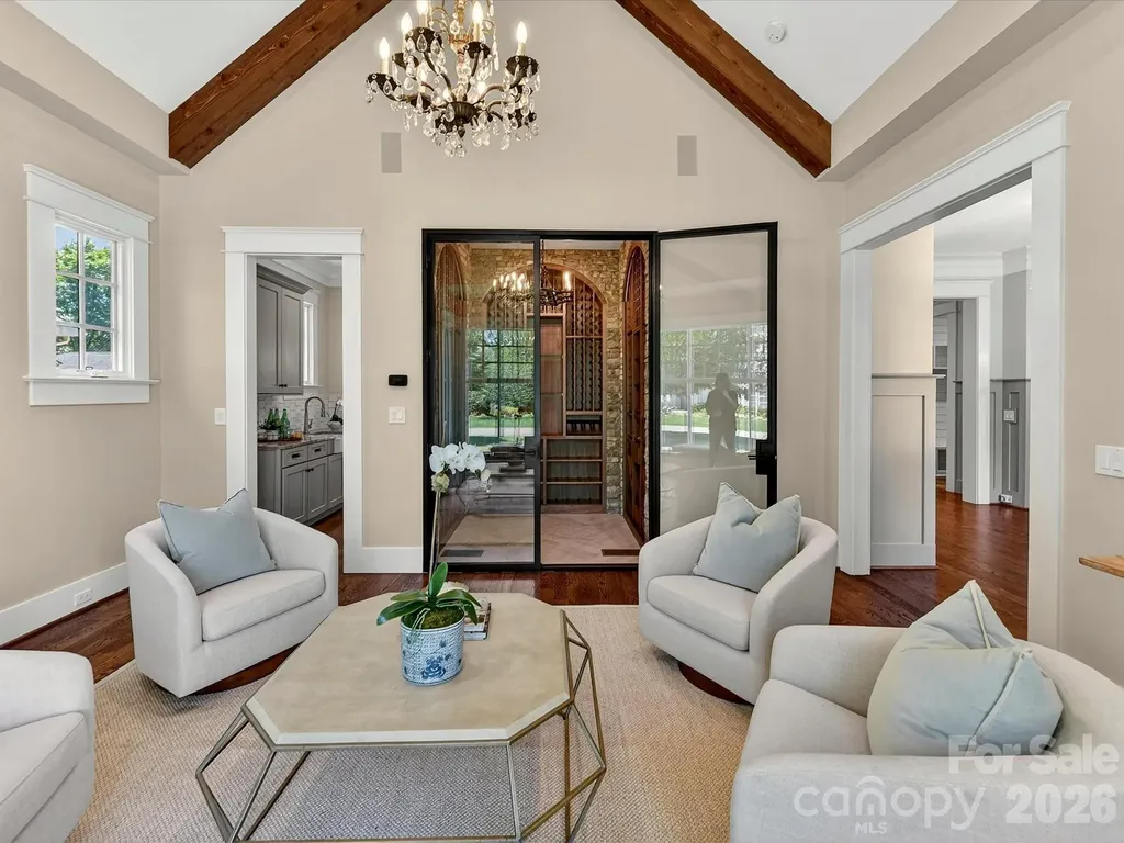 221 Anthony Circle Charlotte NC 28211