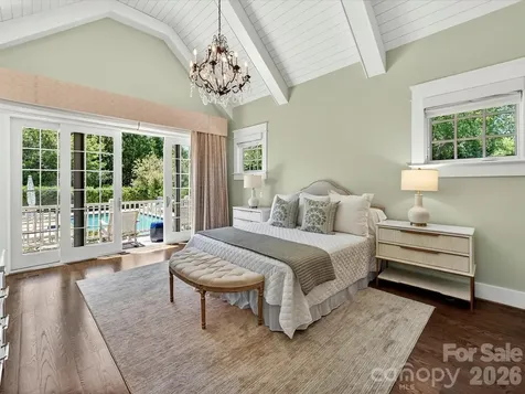 221 Anthony Circle Charlotte NC 28211