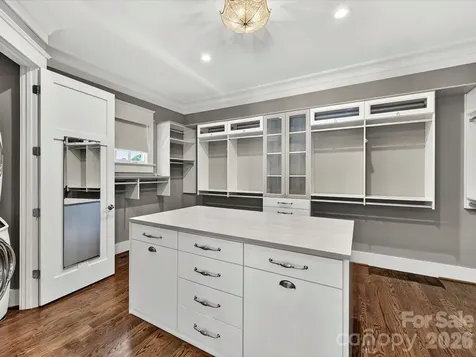 221 Anthony Circle Charlotte NC 28211