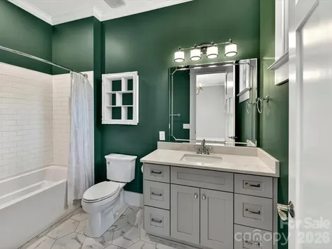 221 Anthony Circle Charlotte NC 28211