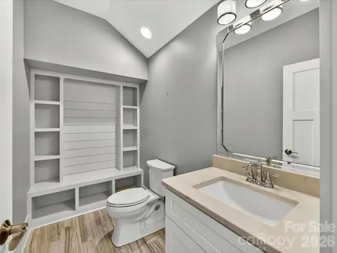 221 Anthony Circle Charlotte NC 28211