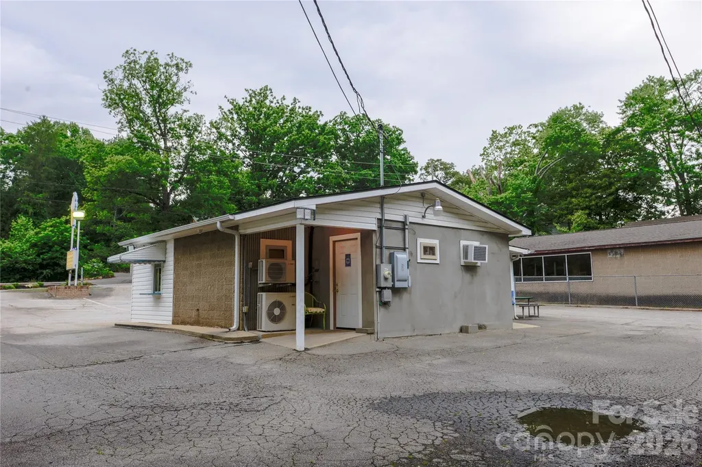 405 W State Street Black Mountain NC 28711