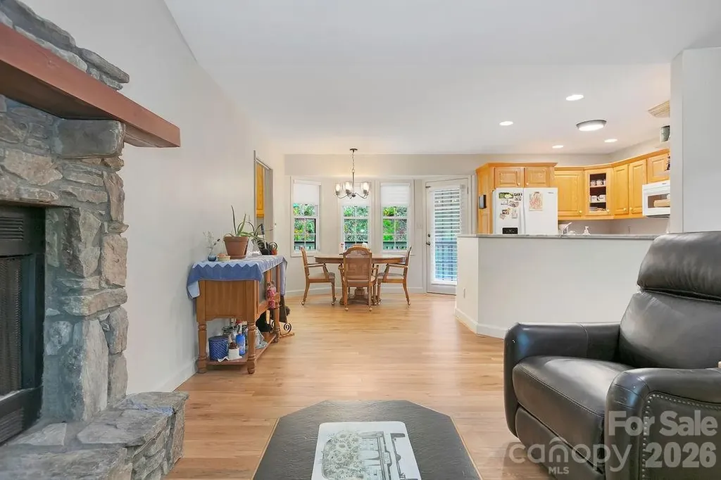 144 Lakeland Drive Pisgah Forest NC 28768