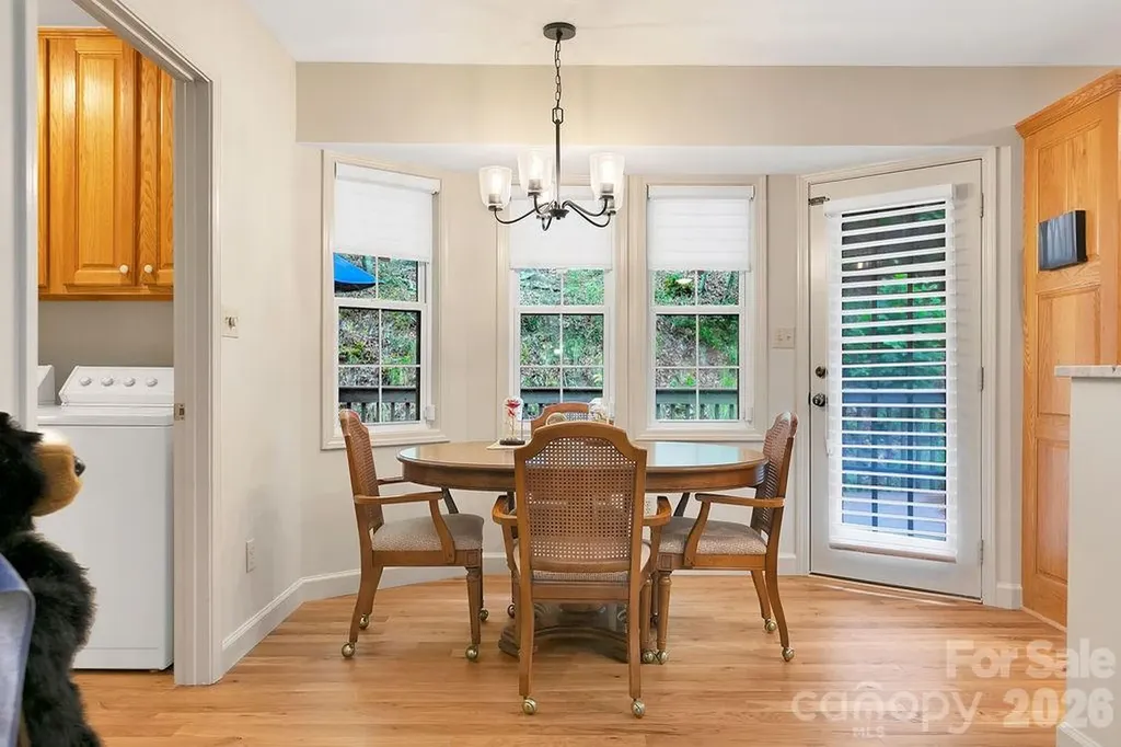 144 Lakeland Drive Pisgah Forest NC 28768