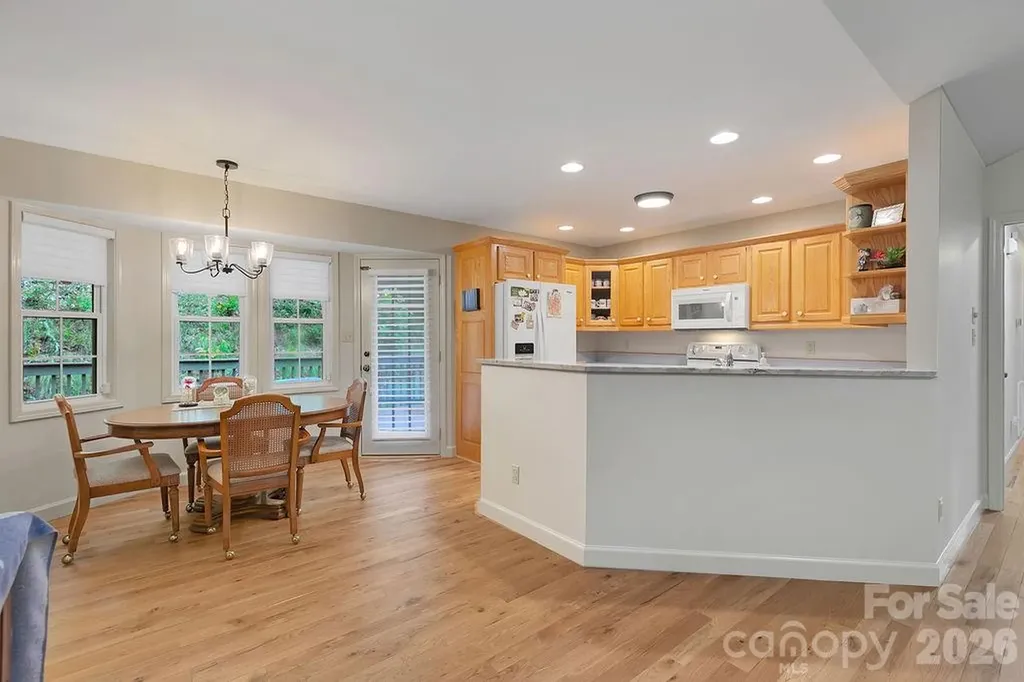 144 Lakeland Drive Pisgah Forest NC 28768
