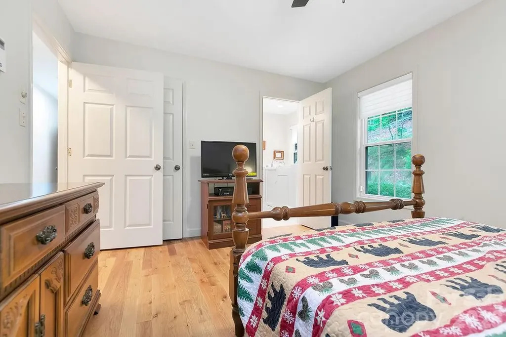 144 Lakeland Drive Pisgah Forest NC 28768