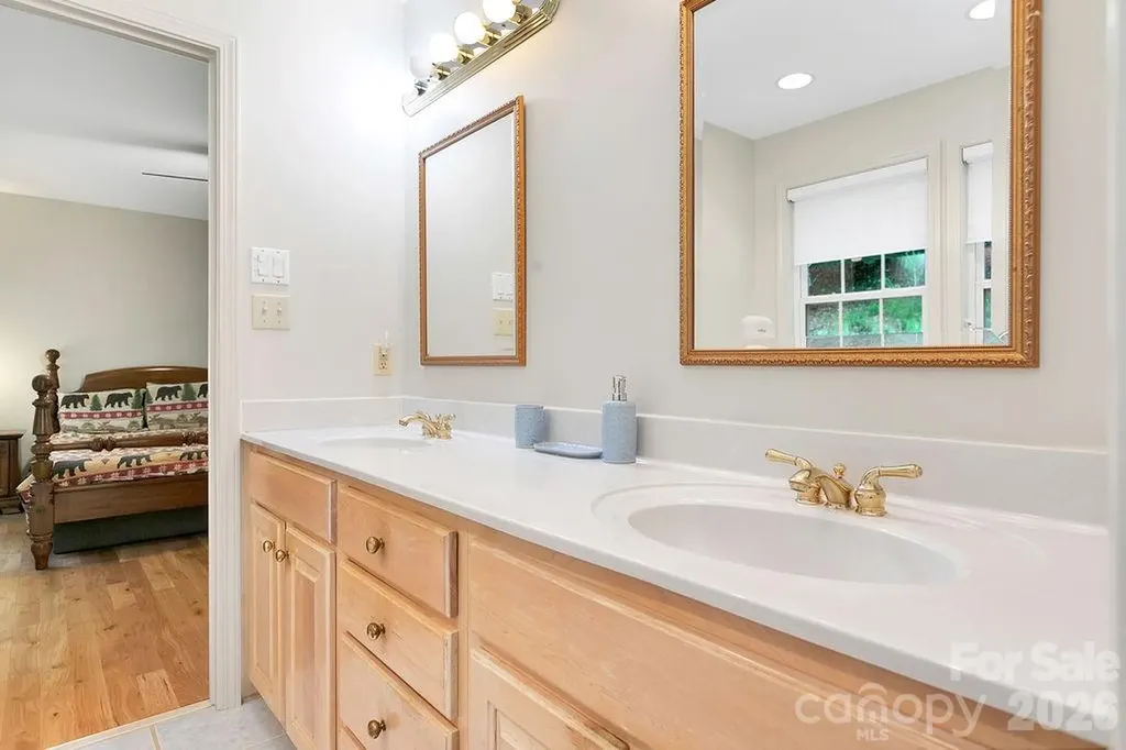 144 Lakeland Drive Pisgah Forest NC 28768