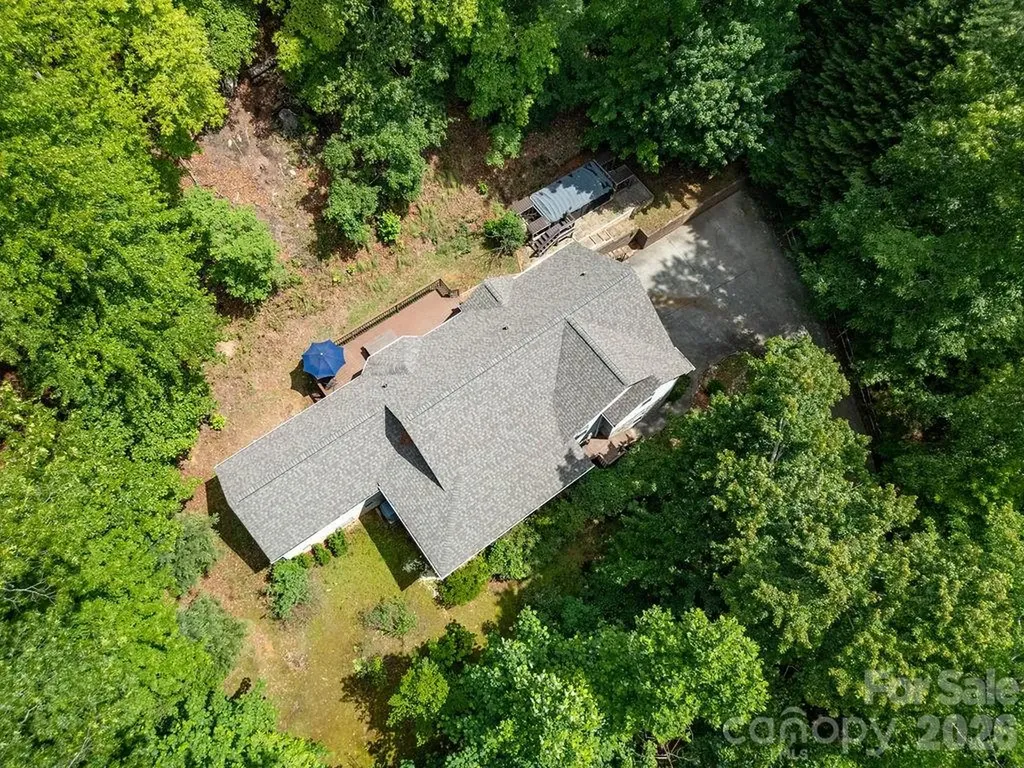 144 Lakeland Drive Pisgah Forest NC 28768