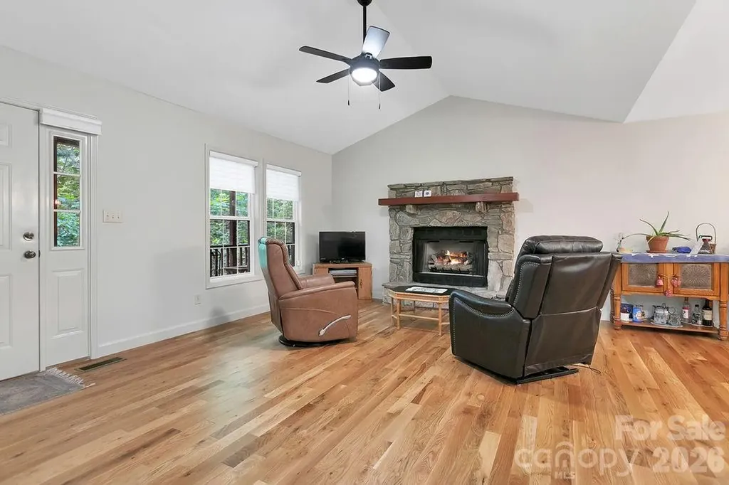 144 Lakeland Drive Pisgah Forest NC 28768