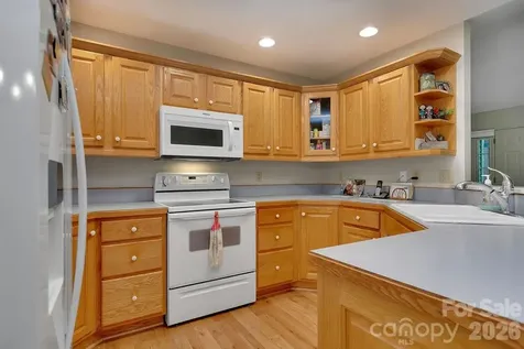 144 Lakeland Drive Pisgah Forest NC 28768