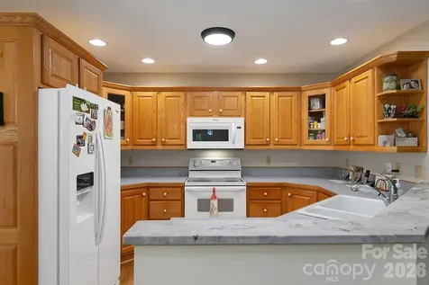 144 Lakeland Drive Pisgah Forest NC 28768
