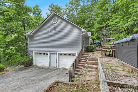 144 Lakeland Drive Pisgah Forest NC 28768