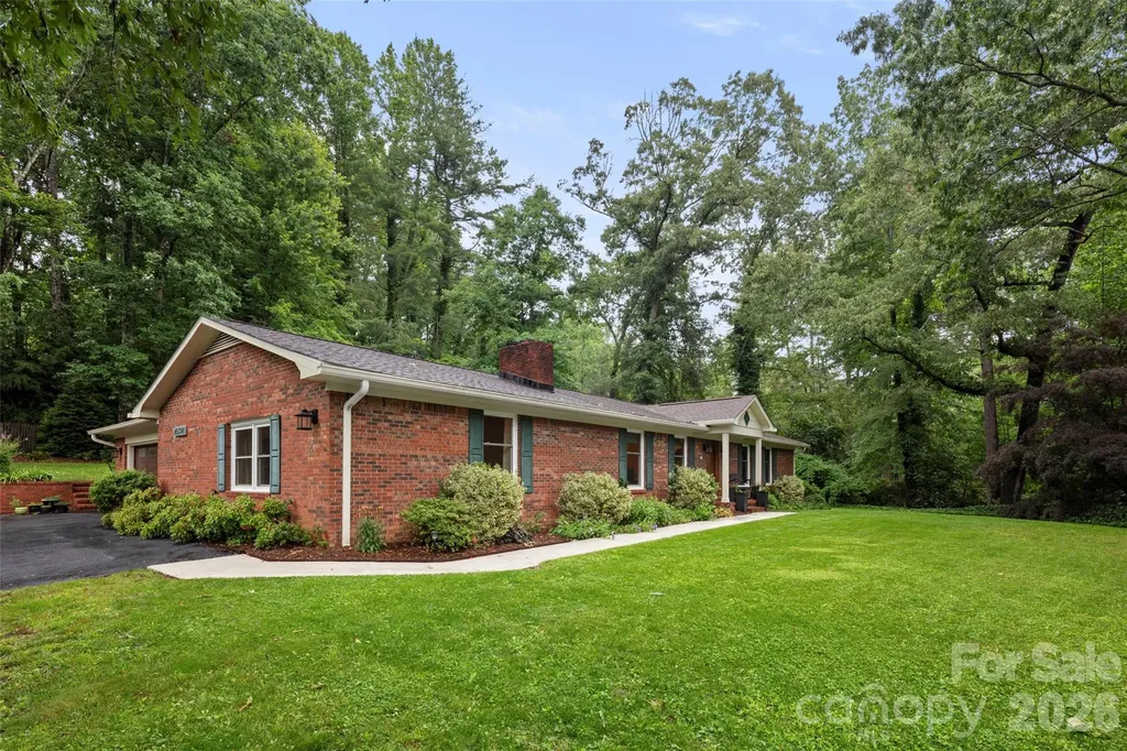 126 Mockingbird Drive Hendersonville NC 28792