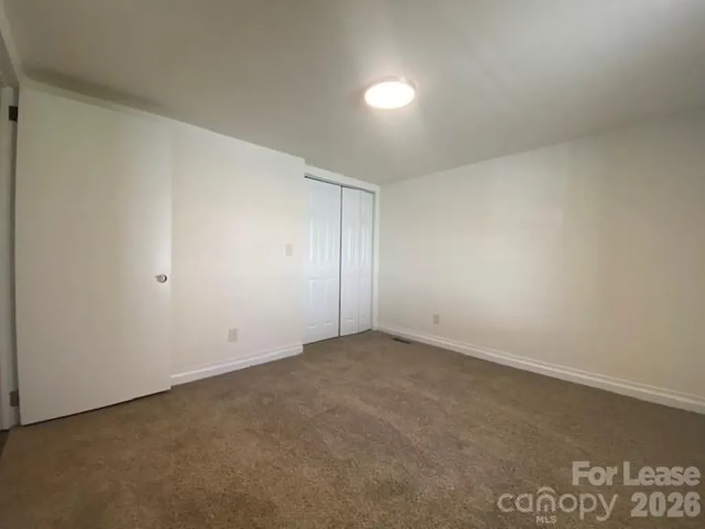 126 Mary Street Kannapolis NC 28081