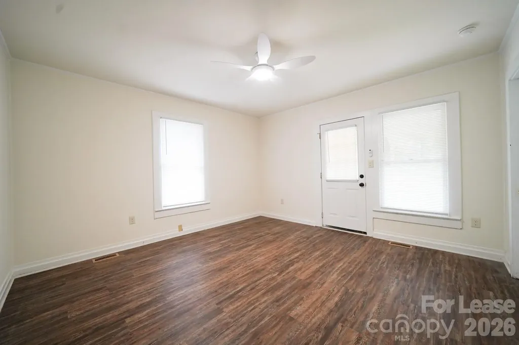 126 Mary Street Kannapolis NC 28081