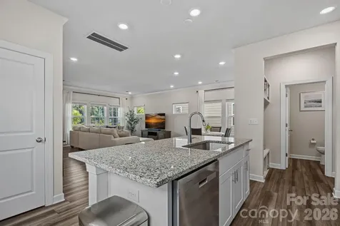 605 Cedar Knoll Circle Pineville NC 28134