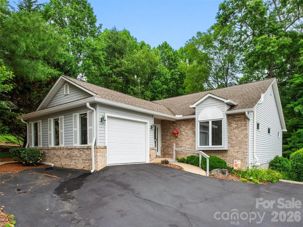 83 Laurel Ridge Place Hendersonville NC 28739