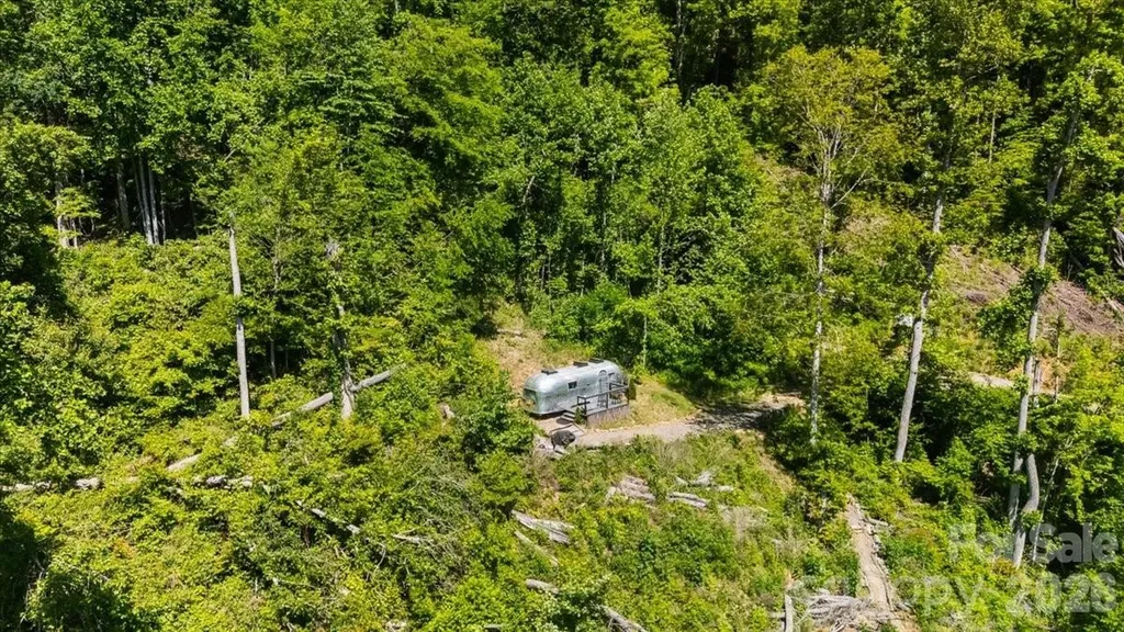 1458 Riverview Road Burnsville NC 28714