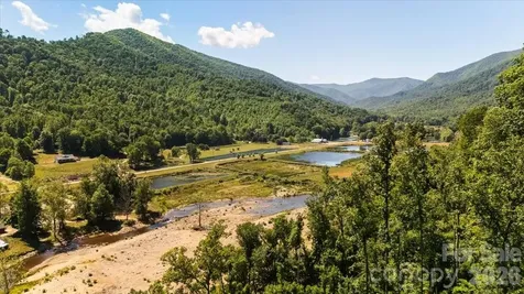 1458 Riverview Road Burnsville NC 28714