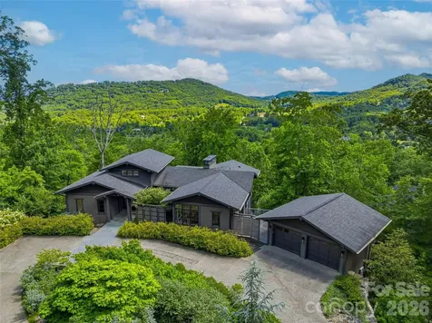 1121 Timberbluff Way Arden NC 28704