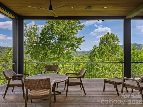 1121 Timberbluff Way Arden NC 28704