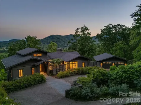 1121 Timberbluff Way Arden NC 28704