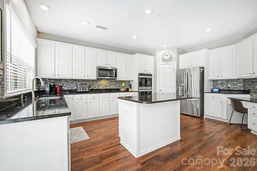 10913 Knight Castle Drive Charlotte NC 28277
