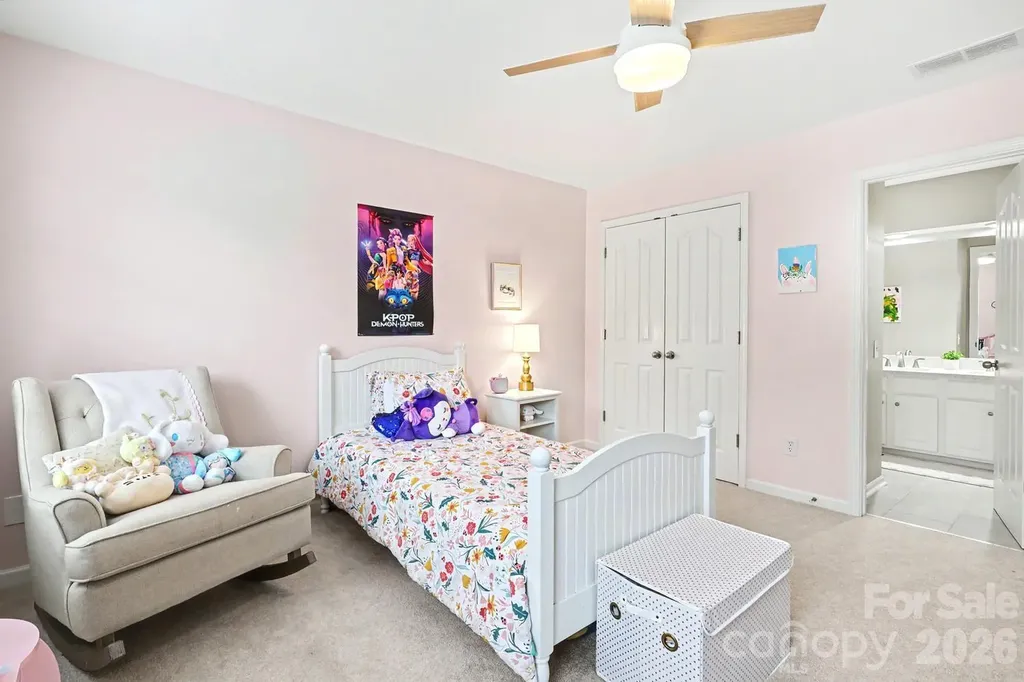 10913 Knight Castle Drive Charlotte NC 28277