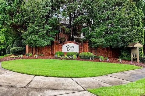 10913 Knight Castle Drive Charlotte NC 28277