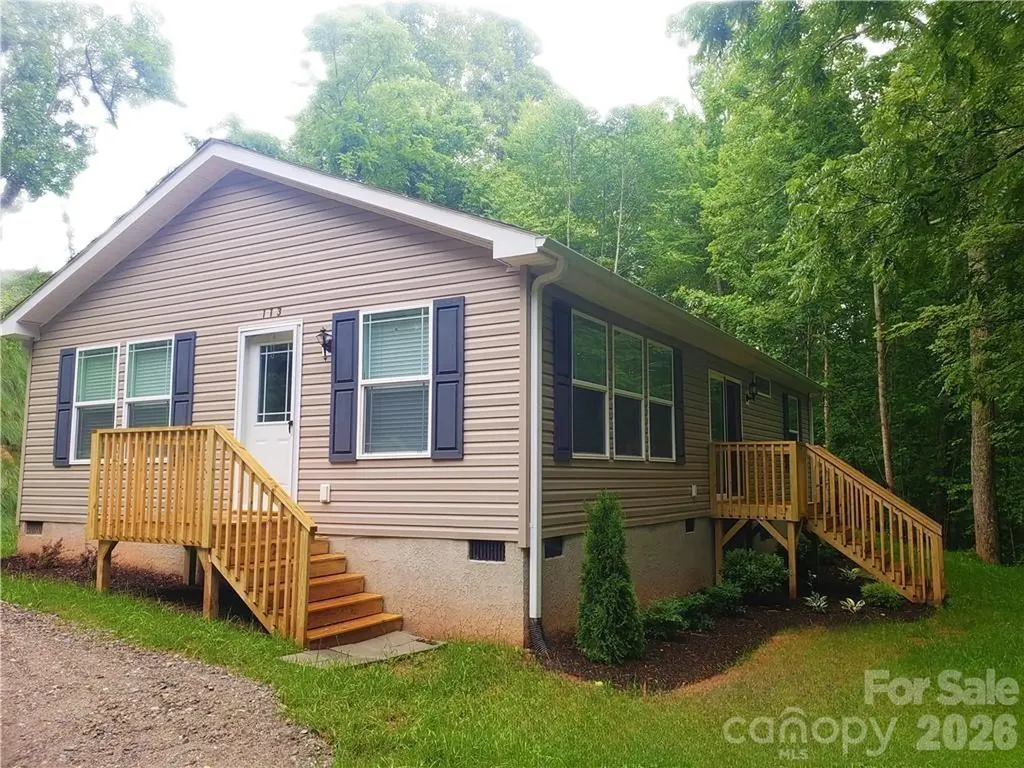 113 Ridgedale Road Candler NC 28715