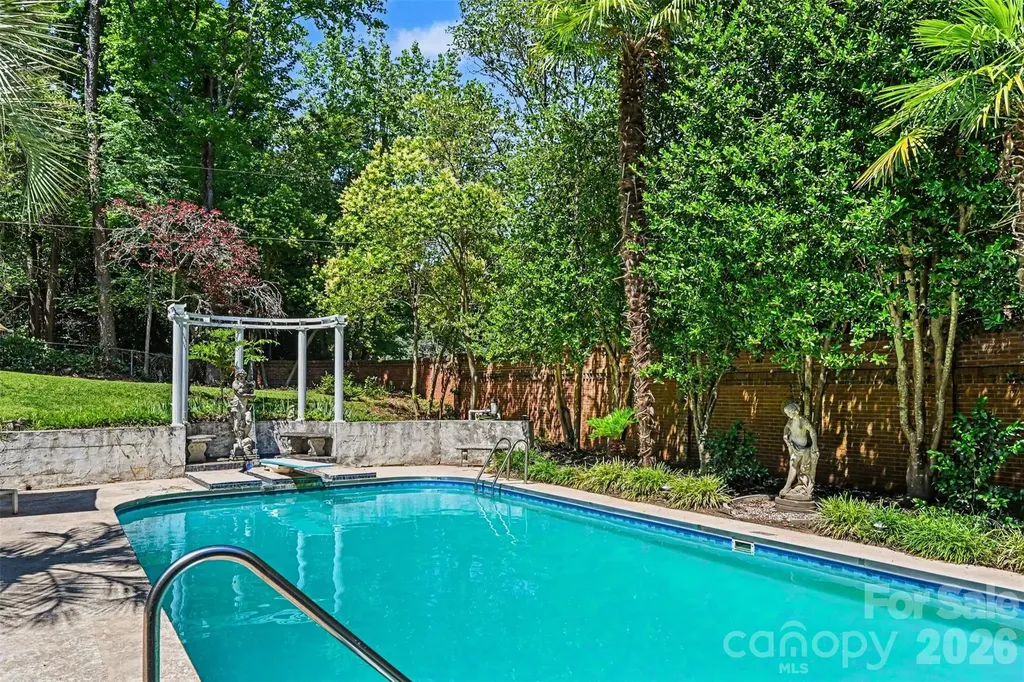 2449 Seth Thomas Road Charlotte NC 28210