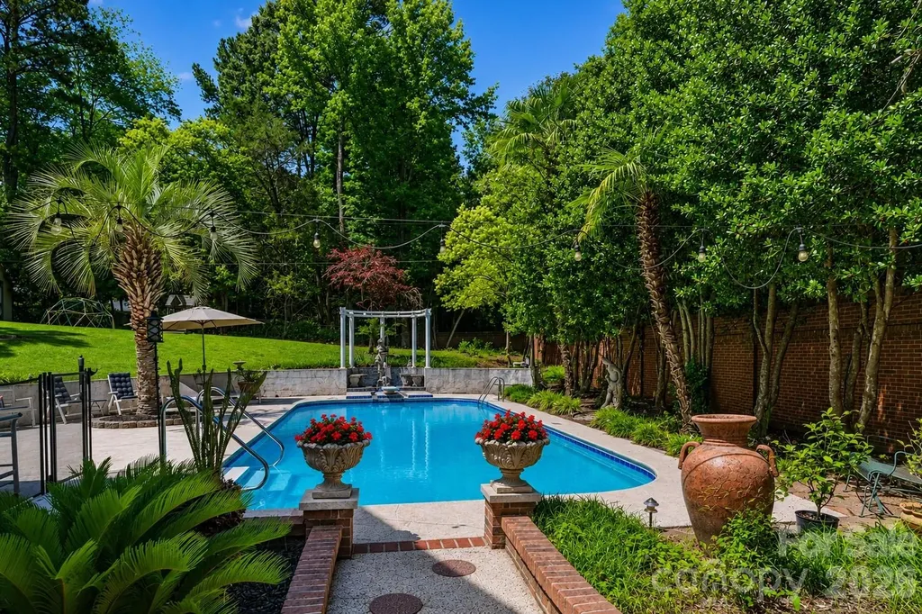 2449 Seth Thomas Road Charlotte NC 28210
