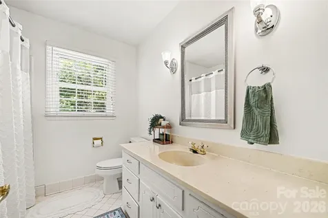 2449 Seth Thomas Road Charlotte NC 28210