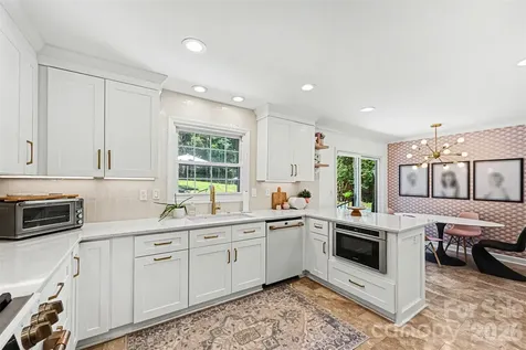 2449 Seth Thomas Road Charlotte NC 28210