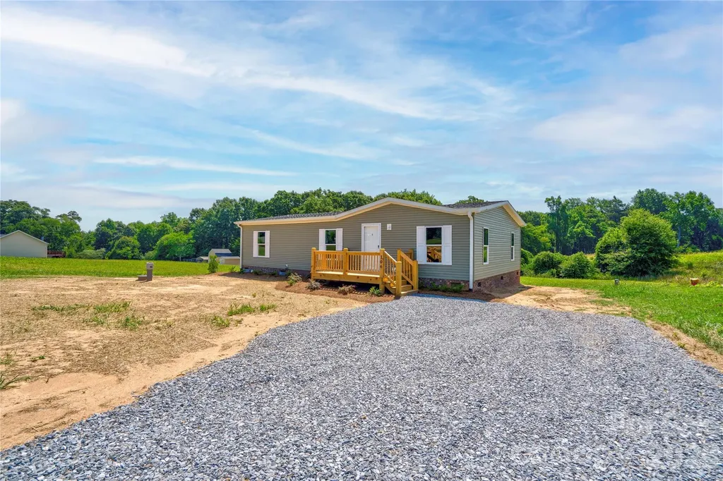 106 Advent Drive Grover NC 28073