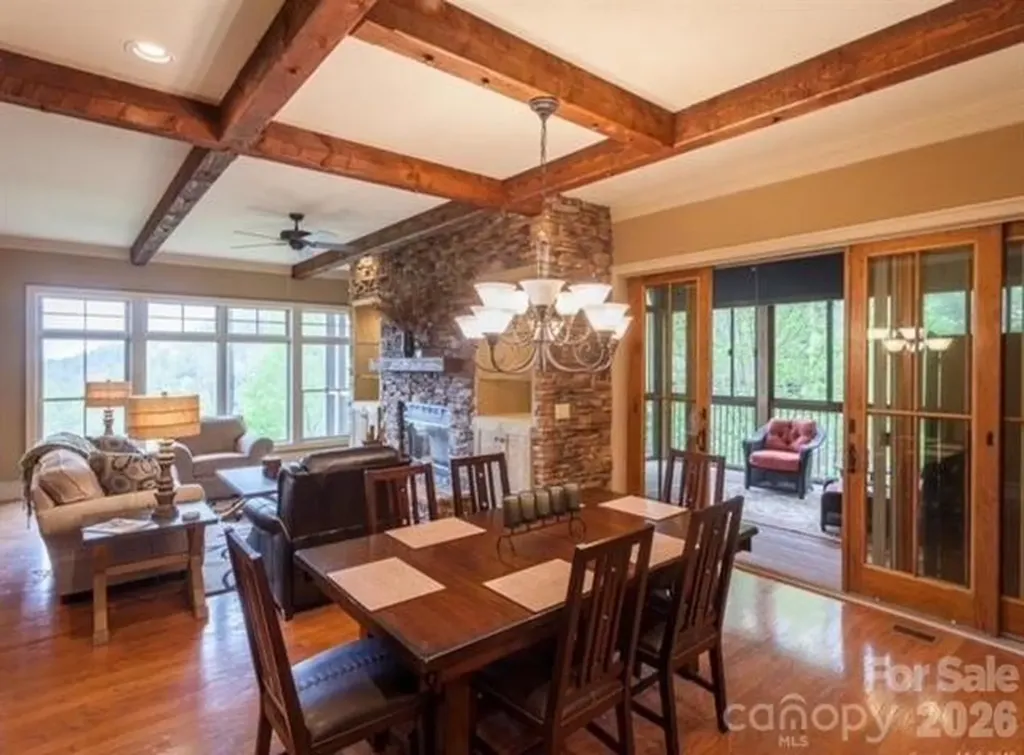45 Creekside Way Burnsville NC 28714