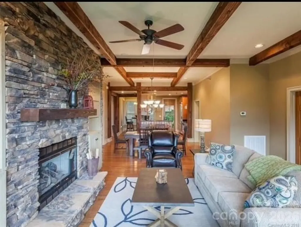 45 Creekside Way Burnsville NC 28714