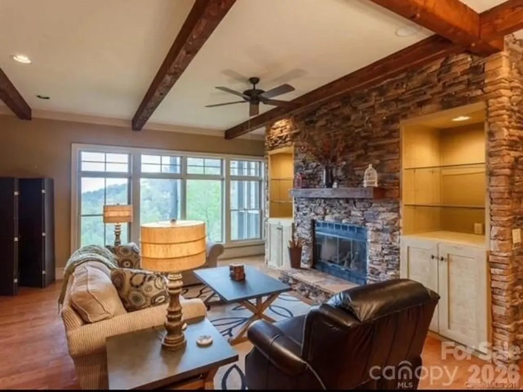 45 Creekside Way Burnsville NC 28714