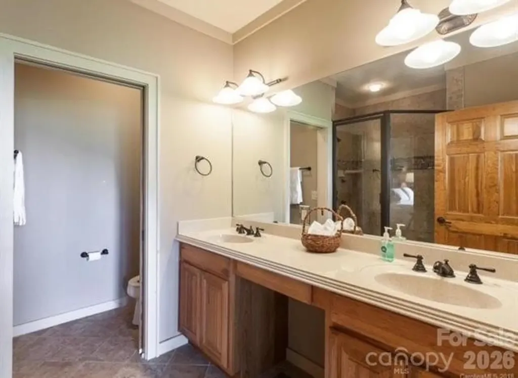 45 Creekside Way Burnsville NC 28714